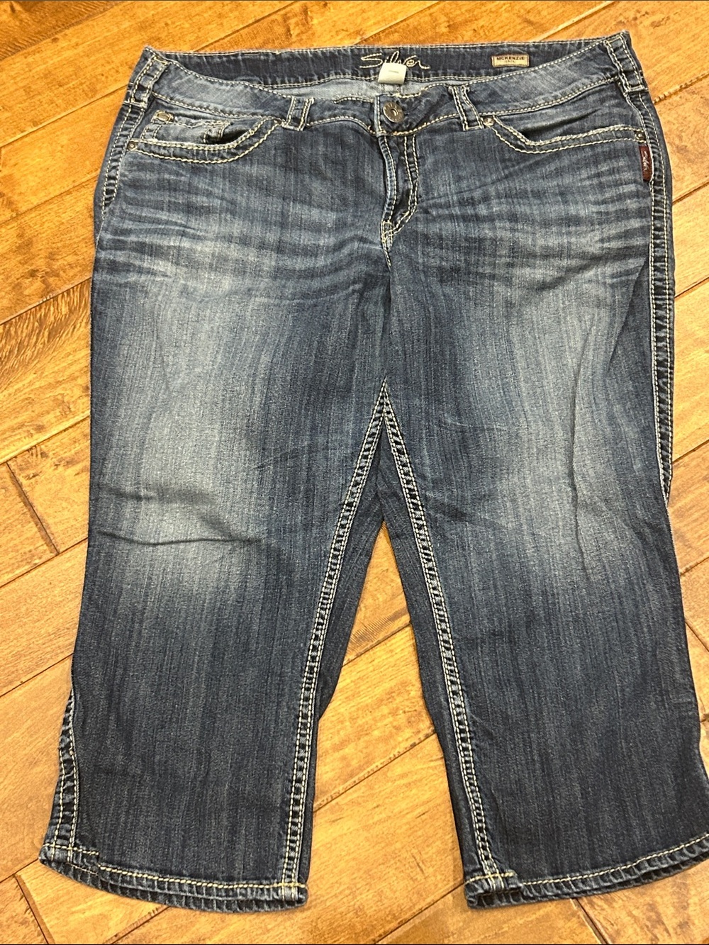 Silver Jeans Medium Blue Ankle Crop Denim